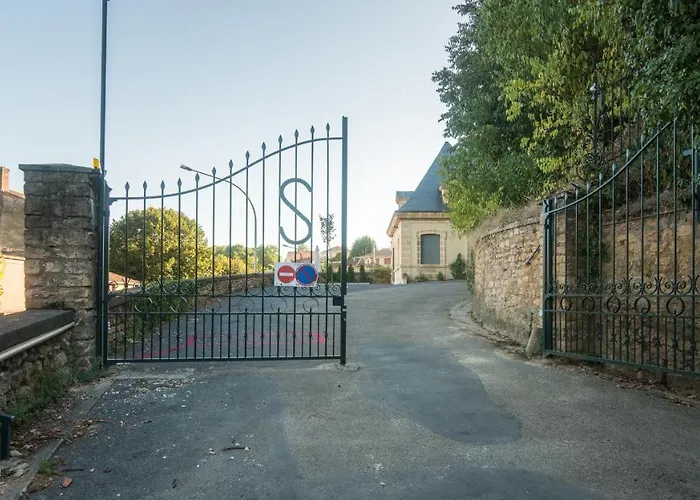 Le Nid Discret Avec Balcon Et Parking Prive Gratuit 萨尔拉拉卡内达