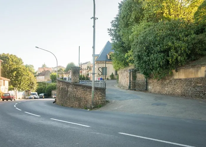 Le Nid Discret Avec Balcon Et Parking Prive Gratuit 萨尔拉拉卡内达