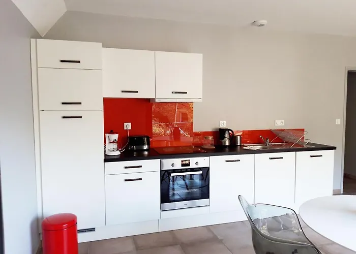 Le Nid Discret Avec Balcon Et Parking Prive Gratuit 公寓 *